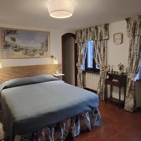 לינה וארוחת בוקר Casa Favari